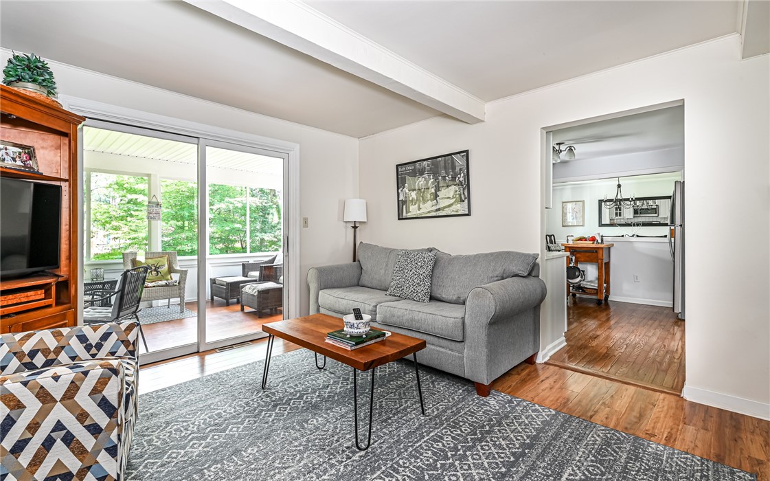 Shaler, Pennsylvania 15101, United States, 4 Bedrooms Bedrooms, ,3 BathroomsBathrooms,Residential,Active,170109