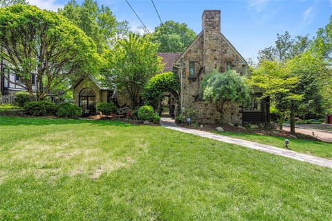 Photo for 401 Parker Dr