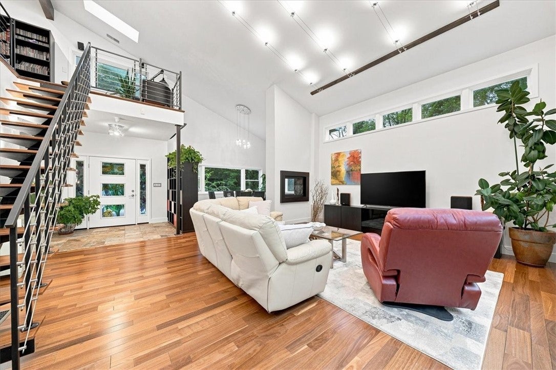 236 Hespenheide Rd