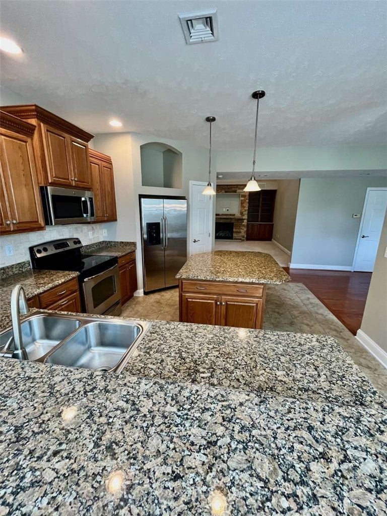 2902 Ambassador Lane