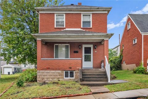Photo of 323 Mercer St, Turtle Creek, PA 15145 (MLS # 1723990)