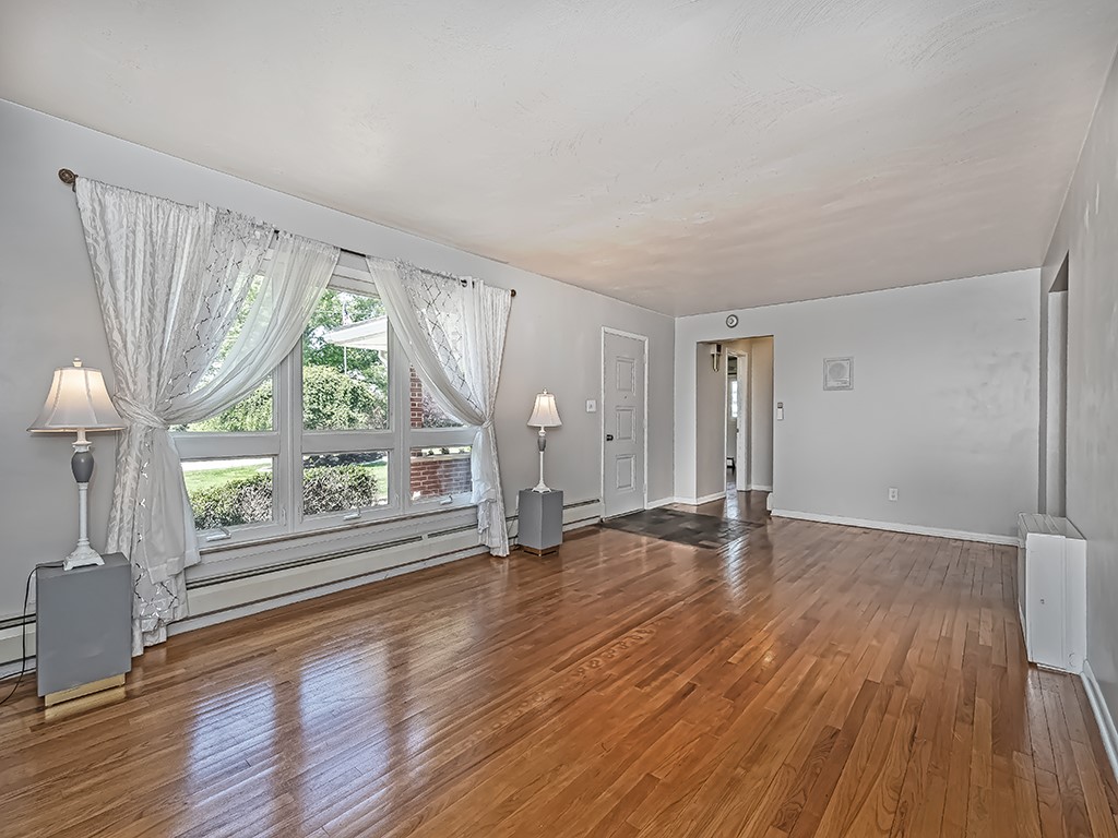 107 Longvue Dr