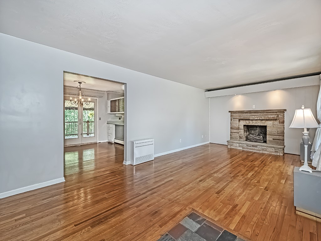 107 Longvue Dr