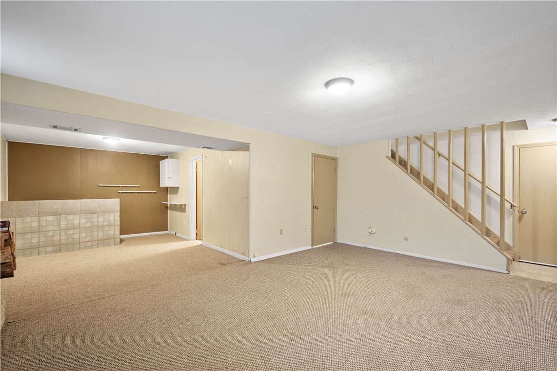 1064 Glen Oak Dr Dr, Bethel Park, Pennsylvania image 31