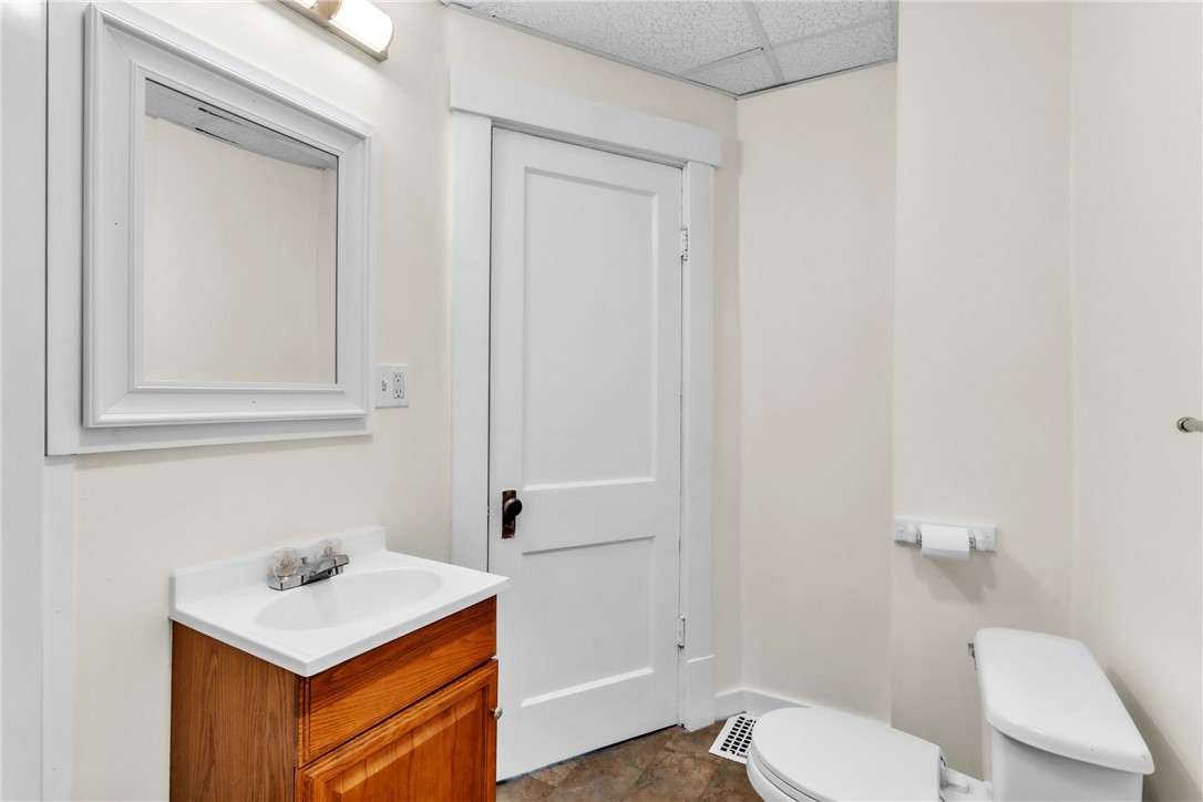 Evans City Boro, Pennsylvania 16033, United States, 2 Bedrooms Bedrooms, ,1 BathroomBathrooms,Residential,Active,16700