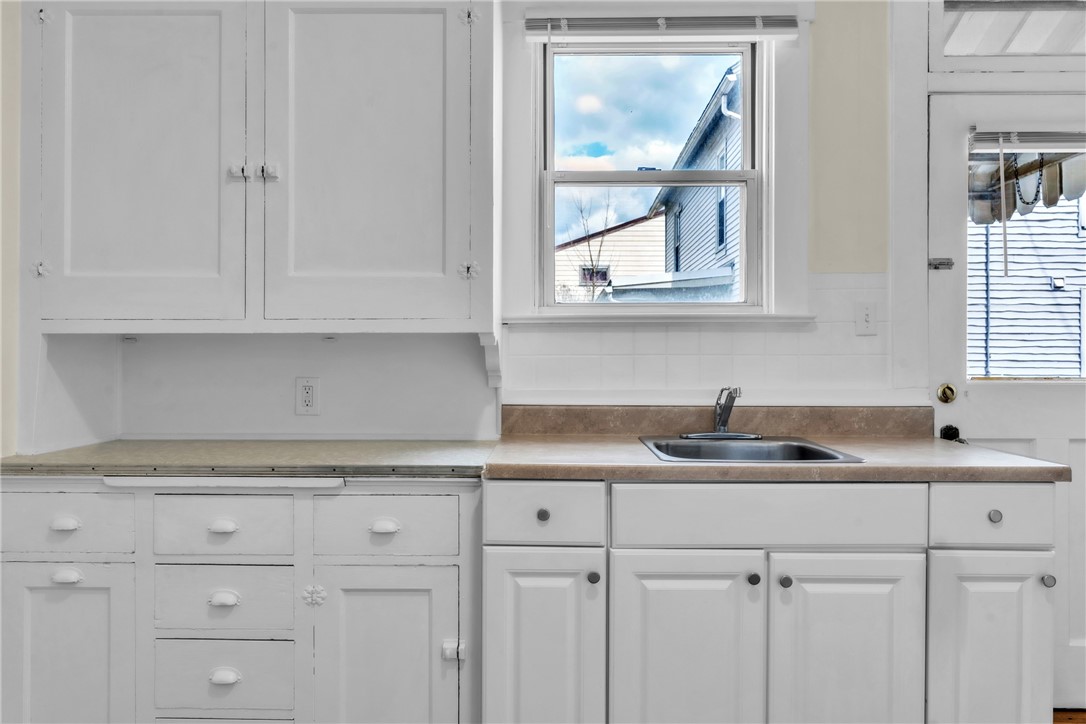 Evans City Boro, Pennsylvania 16033, United States, 2 Bedrooms Bedrooms, ,1 BathroomBathrooms,Residential,Active,16700