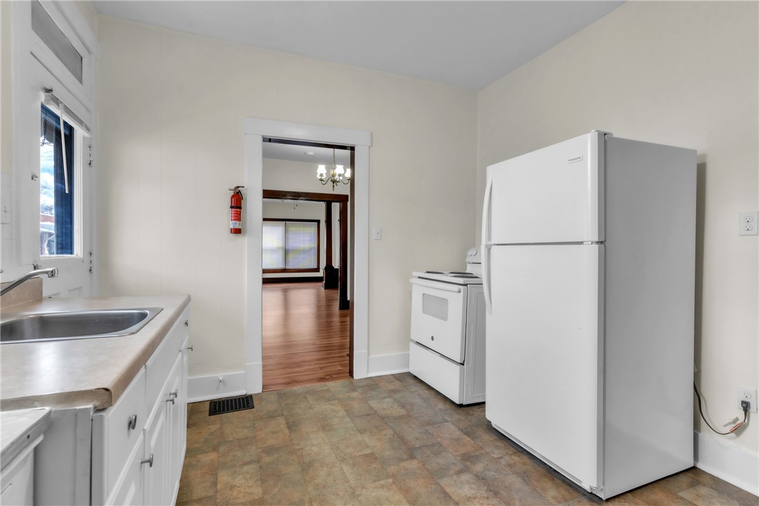 Evans City Boro, Pennsylvania 16033, United States, 2 Bedrooms Bedrooms, ,1 BathroomBathrooms,Residential,Active,16700