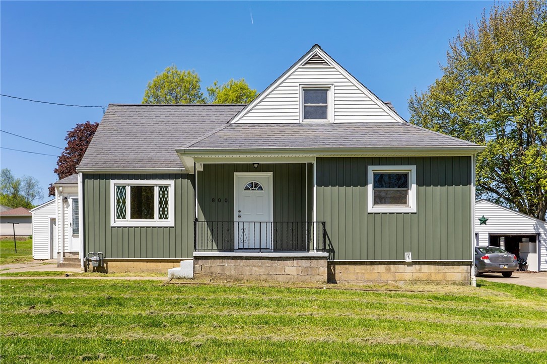 800 Smith Ave Ave, Sharon, Pennsylvania image 1