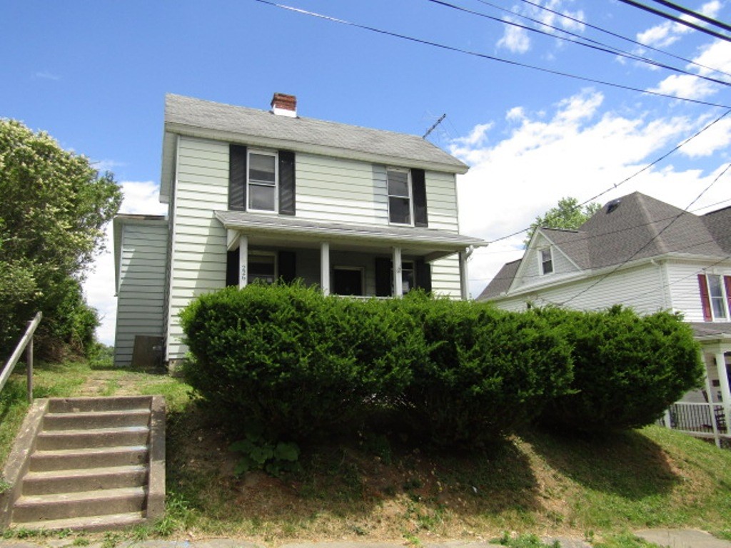 226 Wayne St St, Claysville, Pennsylvania image 1