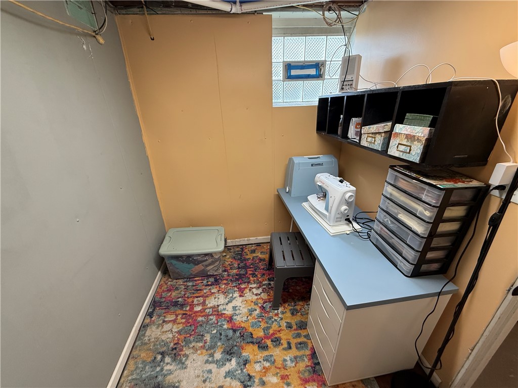 Scott Twp - Sal, Pennsylvania 15243, United States, 3 Bedrooms Bedrooms, ,3 BathroomsBathrooms,Residential,Active,132655