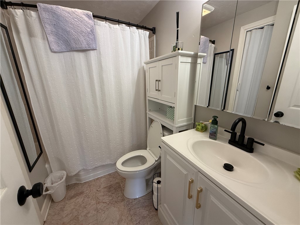 Scott Twp - Sal, Pennsylvania 15243, United States, 3 Bedrooms Bedrooms, ,3 BathroomsBathrooms,Residential,Active,132655