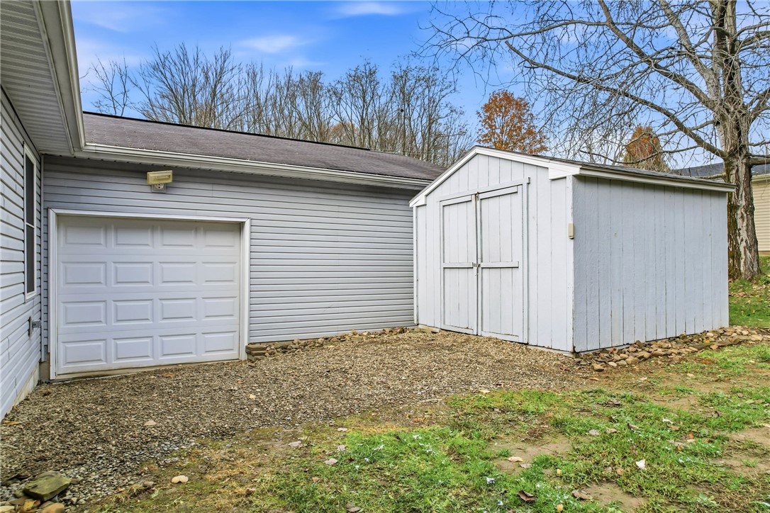 Shenango, Pennsylvania 16134, United States, 3 Bedrooms Bedrooms, ,1 BathroomBathrooms,Residential,Active,243107