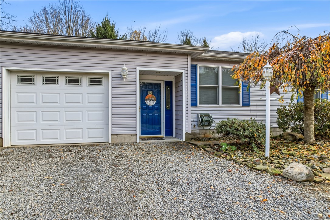 Shenango, Pennsylvania 16134, United States, 3 Bedrooms Bedrooms, ,1 BathroomBathrooms,Residential,Active,243107