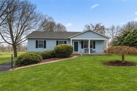 Photo of 118 Drushel Dr, Connoquenessing, PA 16027 (MLS # 1744901)