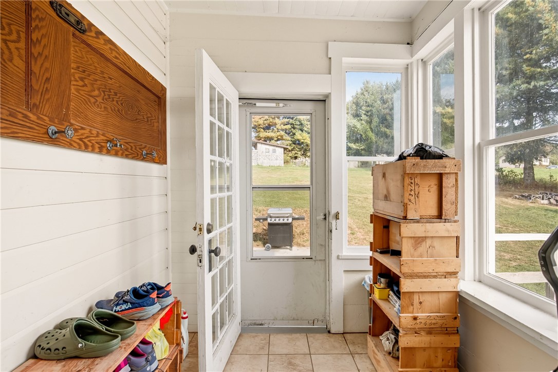 Stonycreek Twp, Pennsylvania 15541, United States, 5 Bedrooms Bedrooms, ,2 BathroomsBathrooms,Residential,Pending,212727