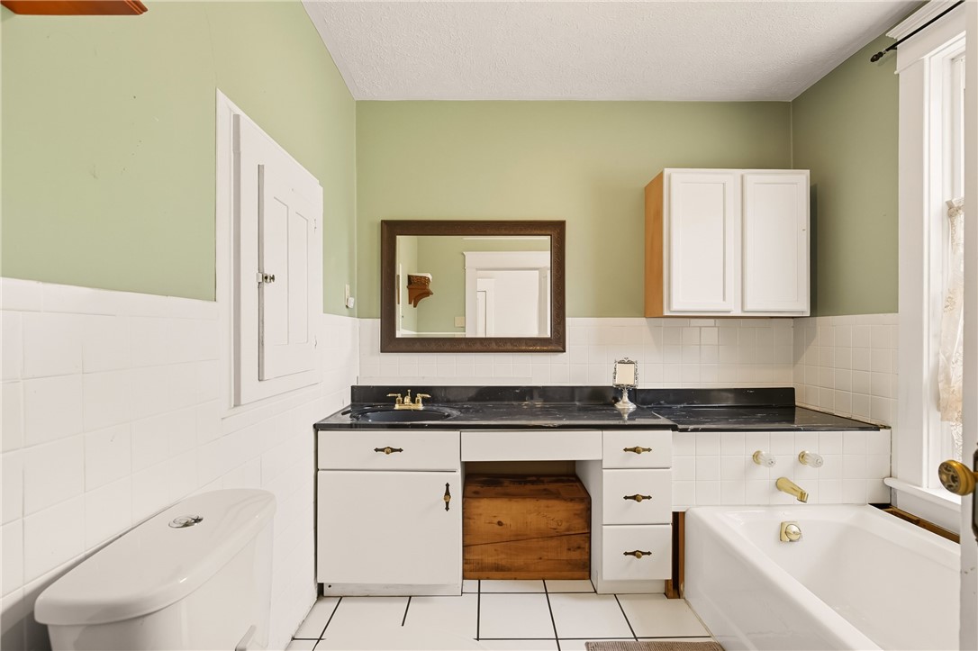 Stonycreek Twp, Pennsylvania 15541, United States, 5 Bedrooms Bedrooms, ,2 BathroomsBathrooms,Residential,Pending,212727