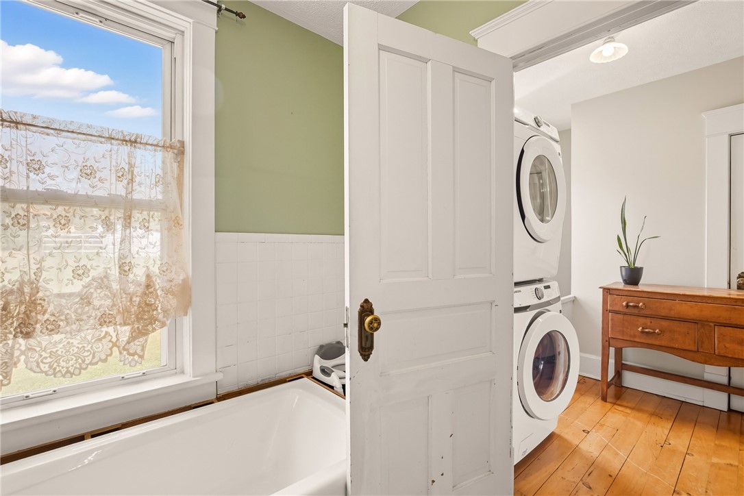 Stonycreek Twp, Pennsylvania 15541, United States, 5 Bedrooms Bedrooms, ,2 BathroomsBathrooms,Residential,Pending,212727