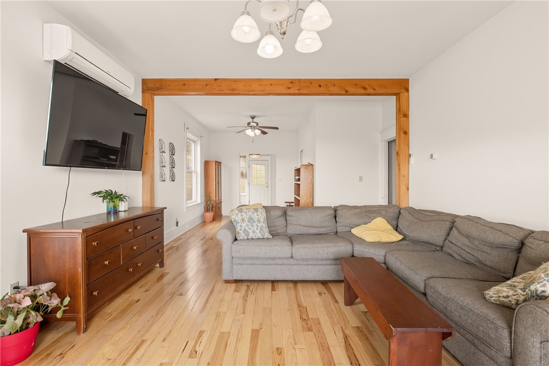 Stonycreek Twp, Pennsylvania 15541, United States, 5 Bedrooms Bedrooms, ,2 BathroomsBathrooms,Residential,Pending,212727