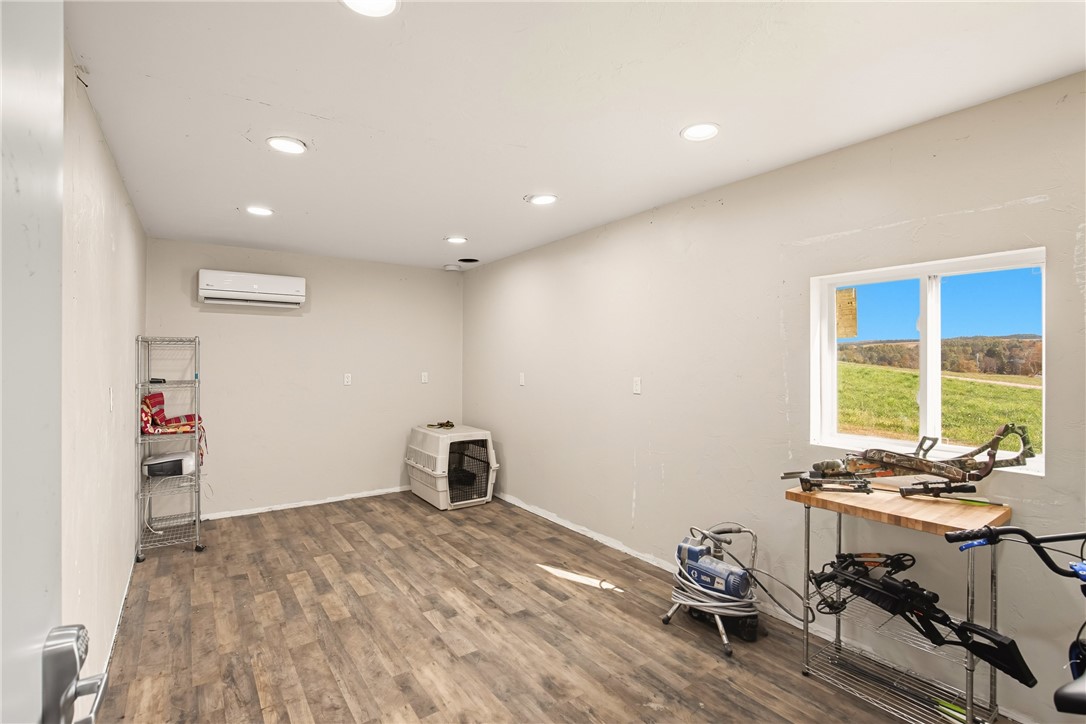 Stonycreek Twp, Pennsylvania 15541, United States, 5 Bedrooms Bedrooms, ,2 BathroomsBathrooms,Residential,Pending,212727