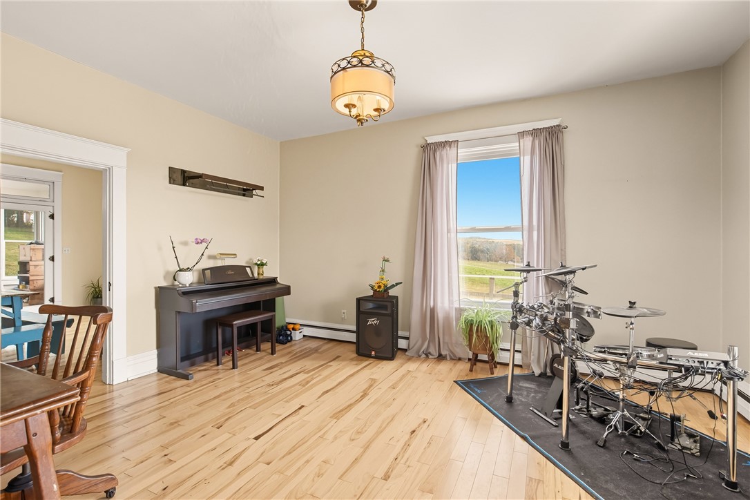 Stonycreek Twp, Pennsylvania 15541, United States, 5 Bedrooms Bedrooms, ,2 BathroomsBathrooms,Residential,Pending,212727