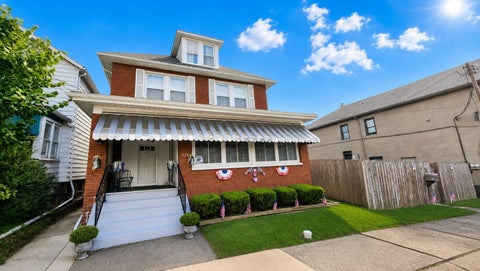 Photo for 525 Walnut Street