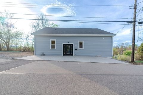 Photo of 2547 Hill St, Pittsburgh, PA 15235 (MLS # 1749416)