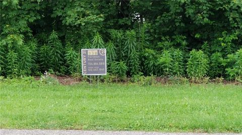Photo of 338 Sequoia Dr, New Castle, PA 16105 (MLS # 1726777)
