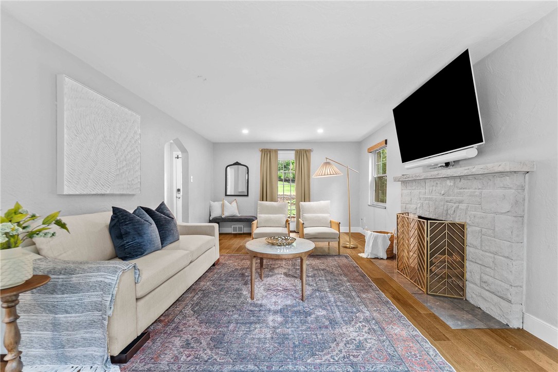 27 Brucewood Dr