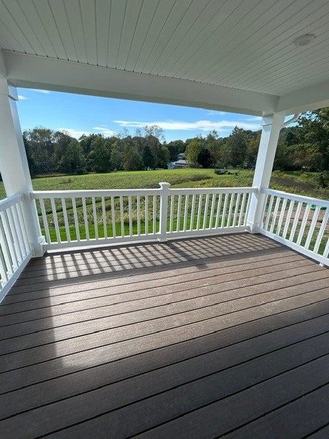132 Acorn Dr