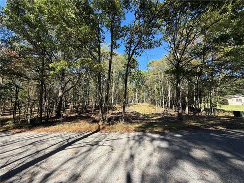 121 Helga Dr Clay Twp PA 16061