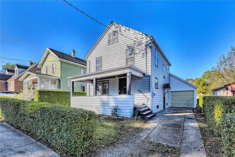 Photo of 654 S 5th Street, Indiana, PA 15701 (MLS # 1725553)