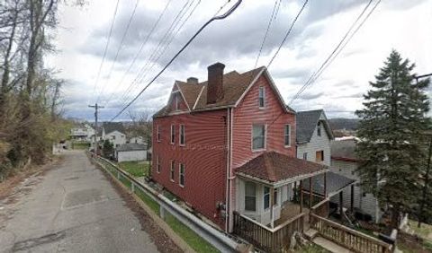 Photo of 124 Cutler St, Mc Kees Rocks, PA 15136 (MLS # 1742989)