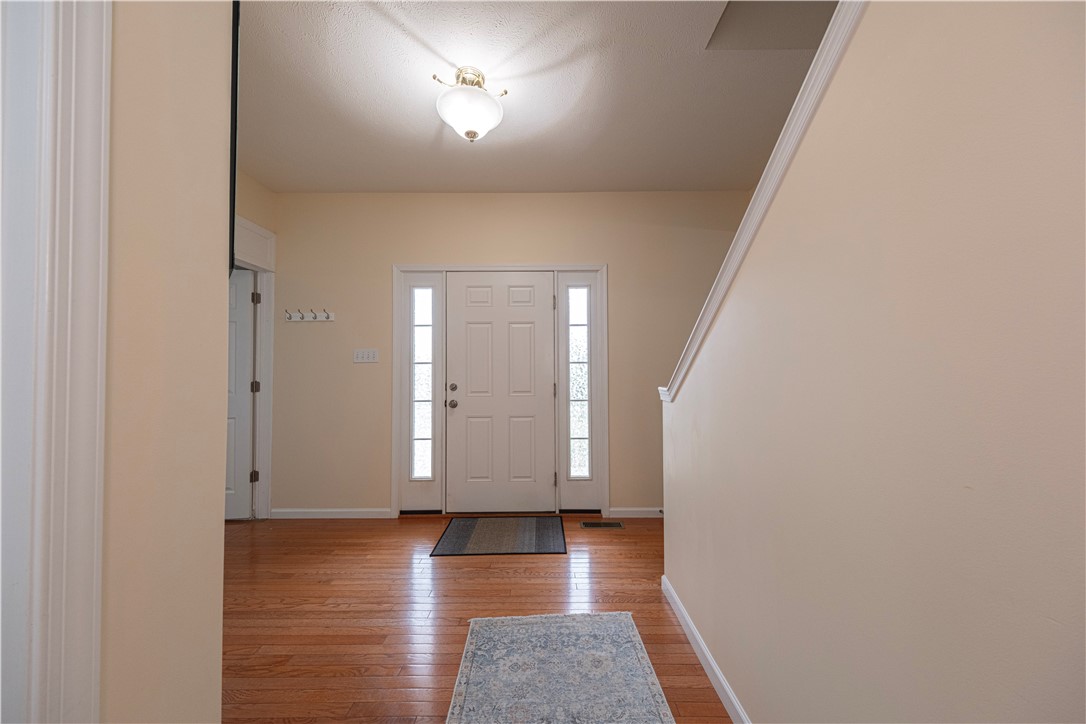 1909 Colonial Dr