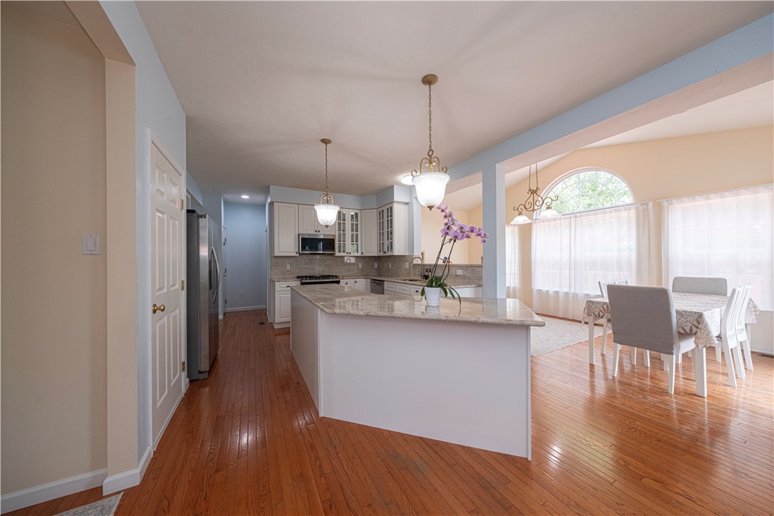 1909 Colonial Dr