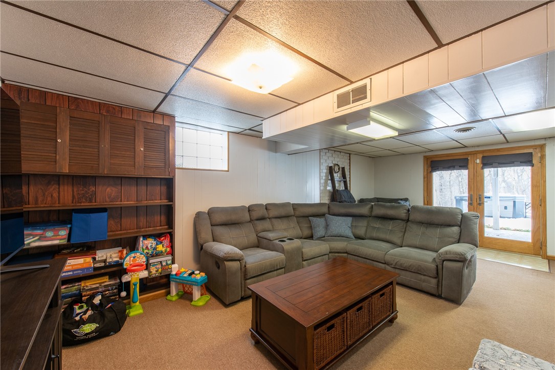 Allegheny Twp - Wml, Pennsylvania 15068, United States, 4 Bedrooms Bedrooms, ,3 BathroomsBathrooms,Residential,Pending,16069