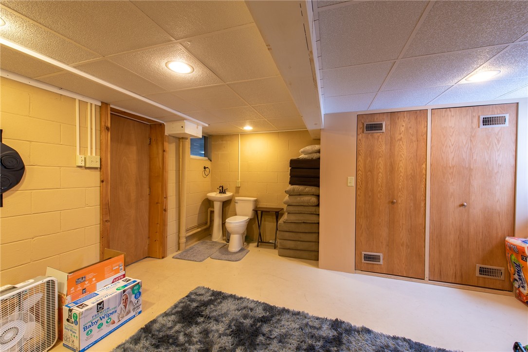 Allegheny Twp - Wml, Pennsylvania 15068, United States, 4 Bedrooms Bedrooms, ,3 BathroomsBathrooms,Residential,Pending,16069