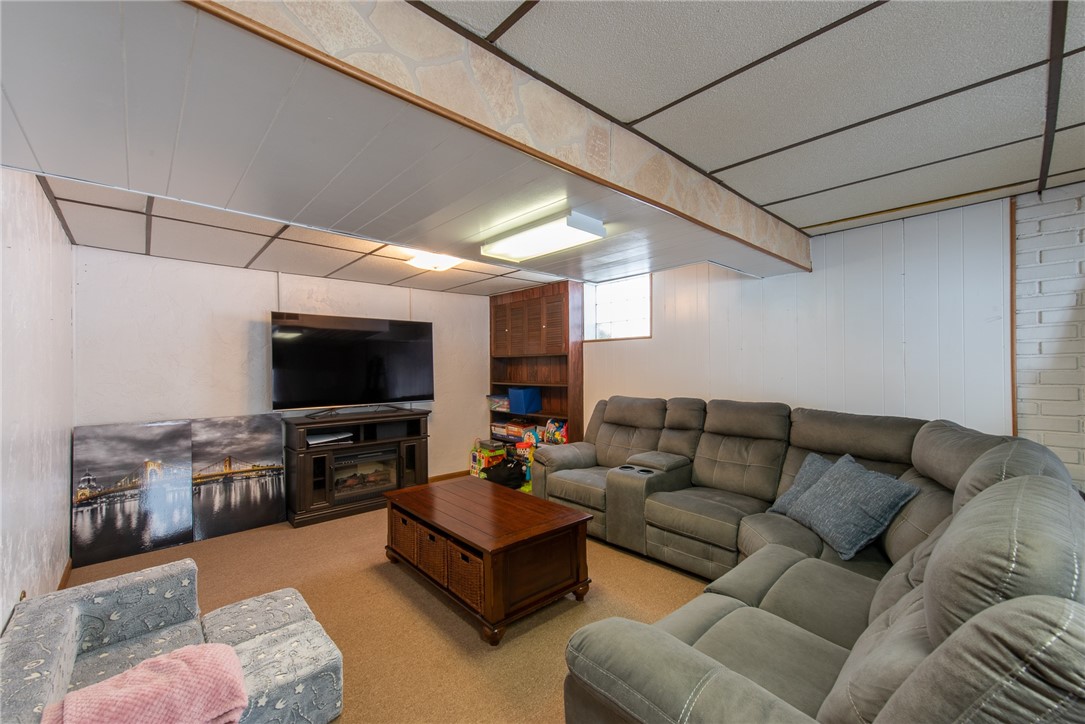 Allegheny Twp - Wml, Pennsylvania 15068, United States, 4 Bedrooms Bedrooms, ,3 BathroomsBathrooms,Residential,Pending,16069