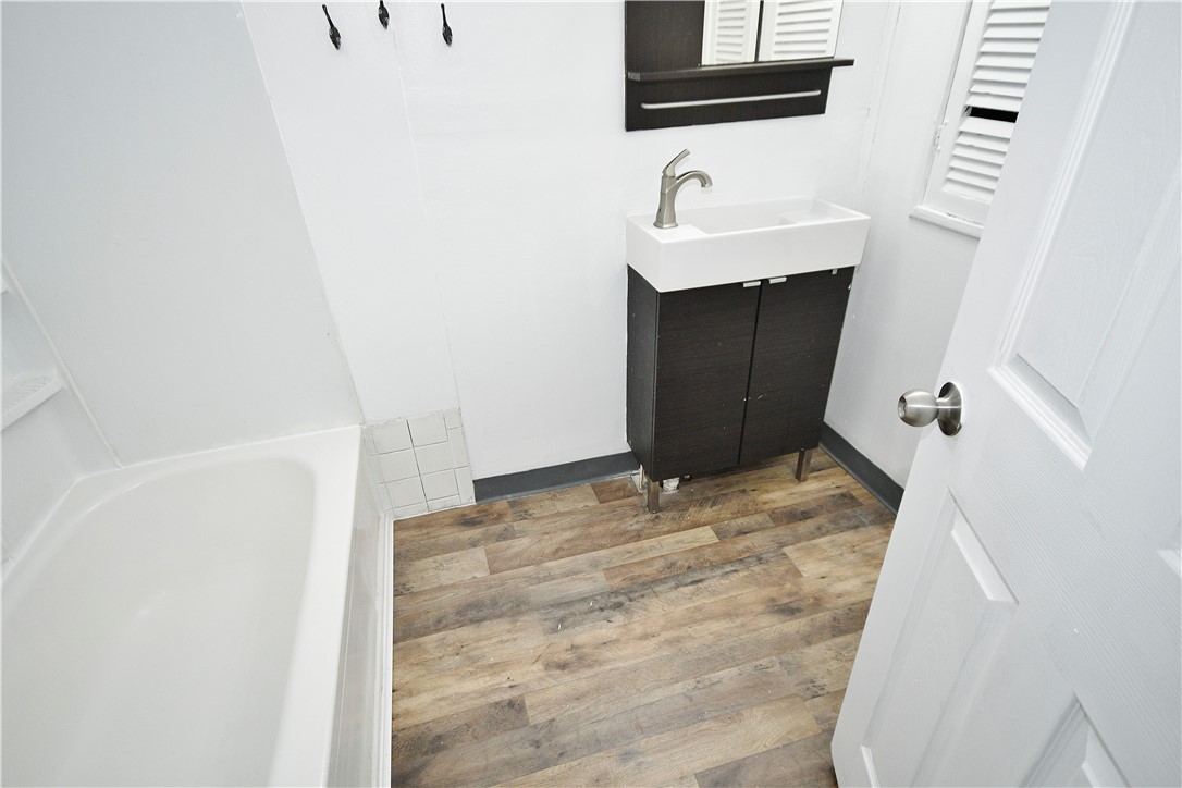 1320 4th Ave Ave, Beaver Falls, Pennsylvania image 15