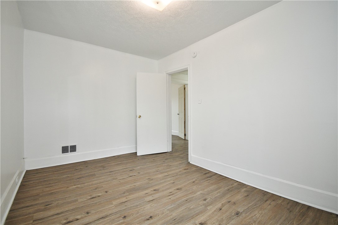 1320 4th Ave Ave, Beaver Falls, Pennsylvania image 23
