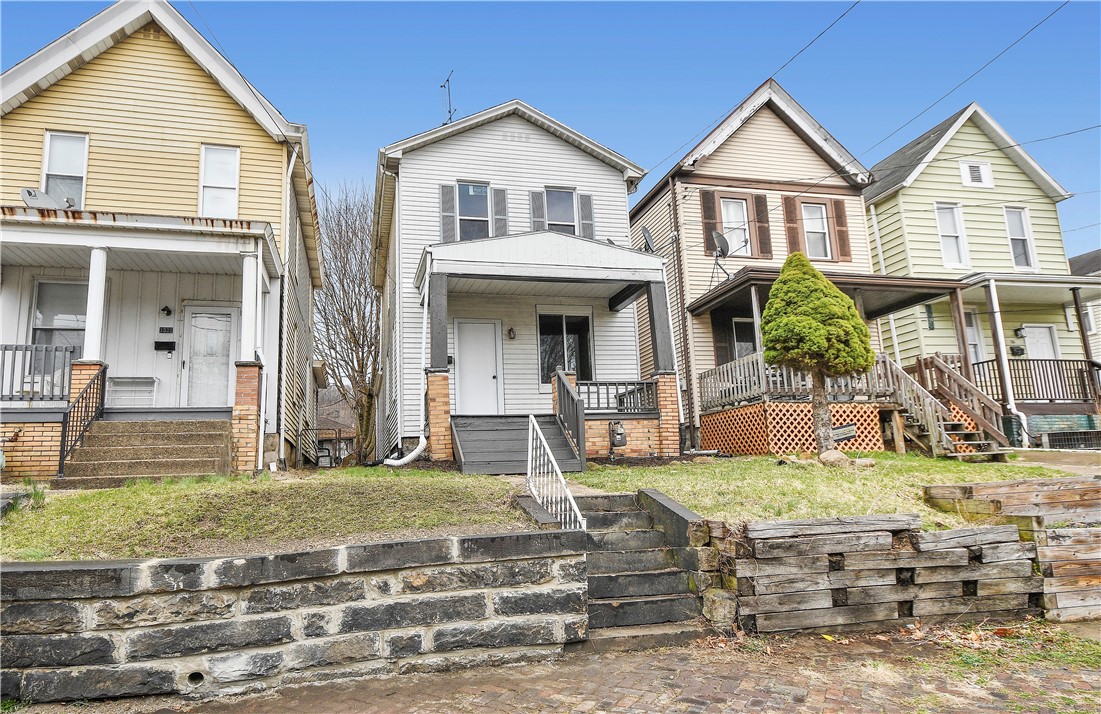 1320 4th Ave Ave, Beaver Falls, Pennsylvania image 2