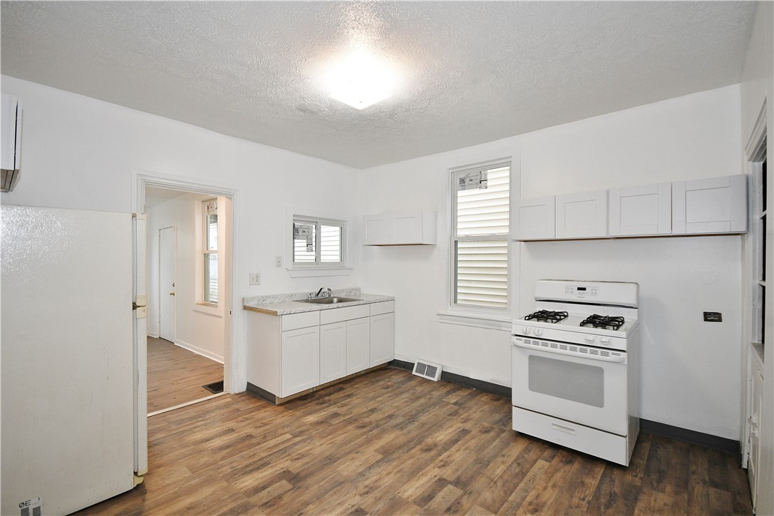 1320 4th Ave Ave, Beaver Falls, Pennsylvania image 10
