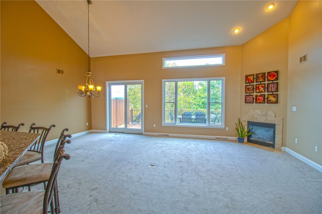 Allegheny West, Pennsylvania 15108, United States, 4 Bedrooms Bedrooms, ,5 BathroomsBathrooms,Residential,Contingent,212356