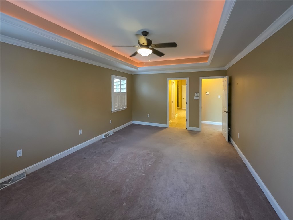 Allegheny West, Pennsylvania 15108, United States, 4 Bedrooms Bedrooms, ,5 BathroomsBathrooms,Residential,Contingent,212356