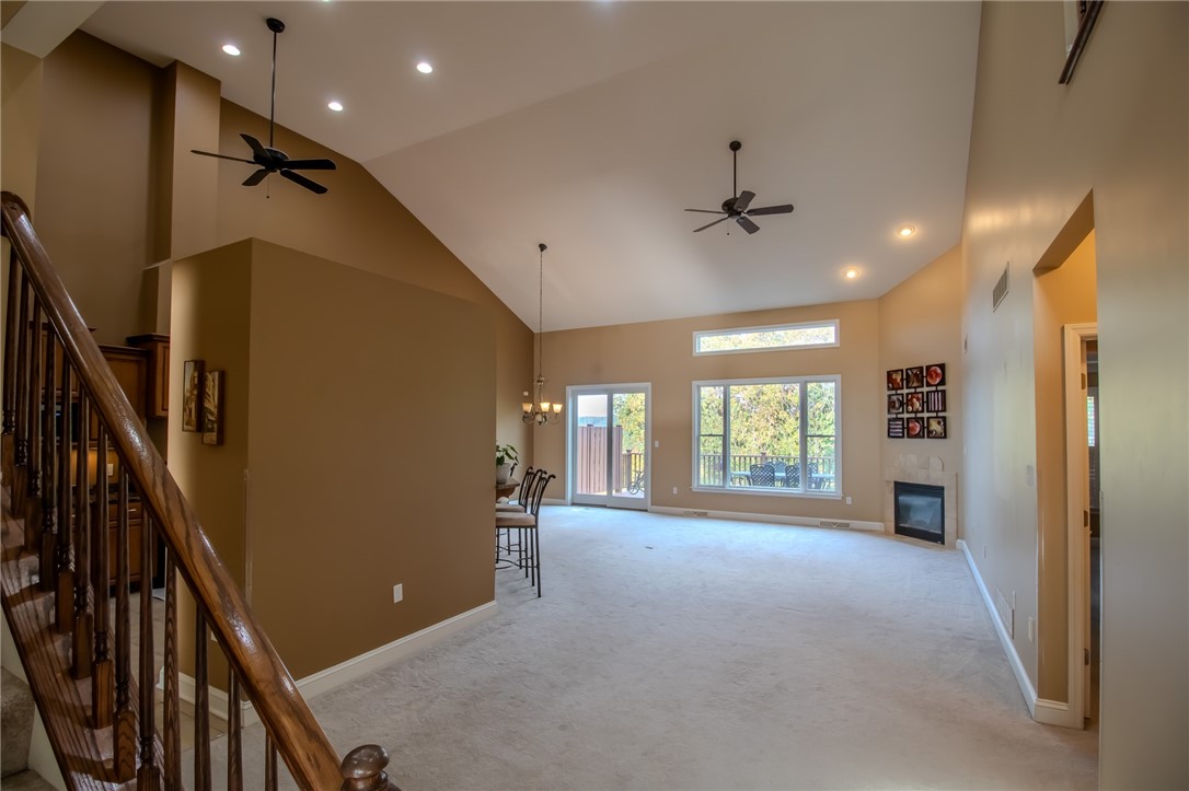 Allegheny West, Pennsylvania 15108, United States, 4 Bedrooms Bedrooms, ,5 BathroomsBathrooms,Residential,Contingent,212356