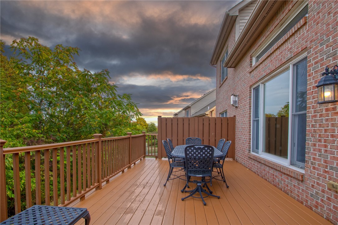 Allegheny West, Pennsylvania 15108, United States, 4 Bedrooms Bedrooms, ,5 BathroomsBathrooms,Residential,Contingent,212356