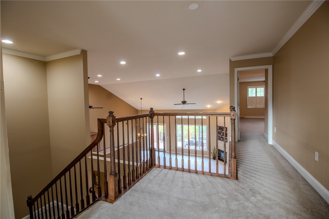 Allegheny West, Pennsylvania 15108, United States, 4 Bedrooms Bedrooms, ,5 BathroomsBathrooms,Residential,Contingent,212356