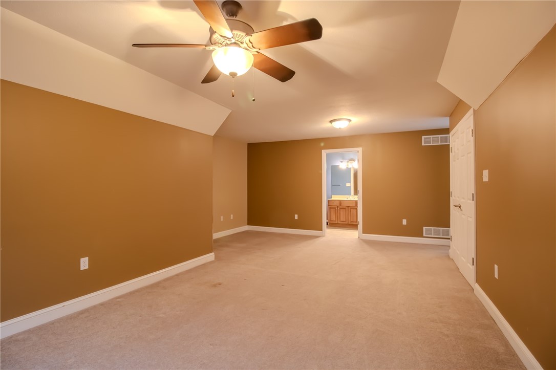 Allegheny West, Pennsylvania 15108, United States, 4 Bedrooms Bedrooms, ,5 BathroomsBathrooms,Residential,Contingent,212356