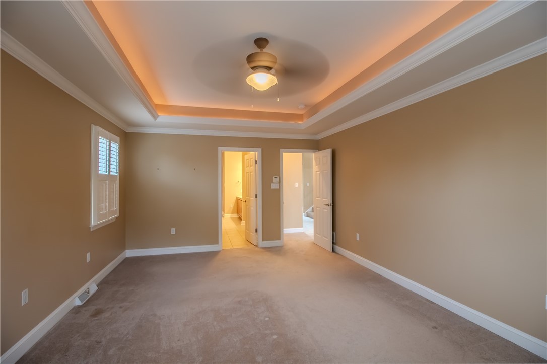 Allegheny West, Pennsylvania 15108, United States, 4 Bedrooms Bedrooms, ,5 BathroomsBathrooms,Residential,Contingent,212356