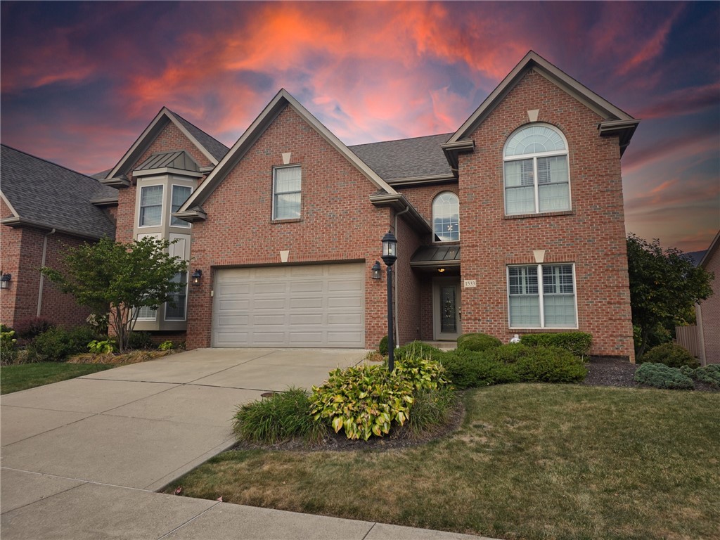 Allegheny West, Pennsylvania 15108, United States, 4 Bedrooms Bedrooms, ,5 BathroomsBathrooms,Residential,Contingent,212356