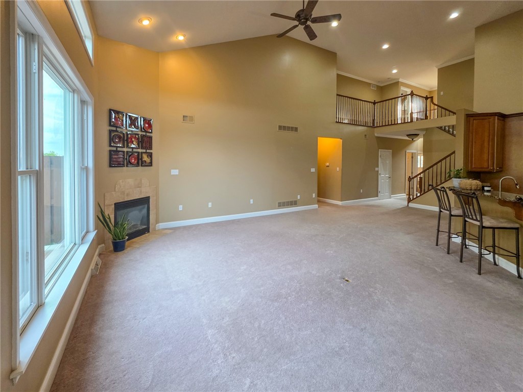 Allegheny West, Pennsylvania 15108, United States, 4 Bedrooms Bedrooms, ,5 BathroomsBathrooms,Residential,Contingent,212356